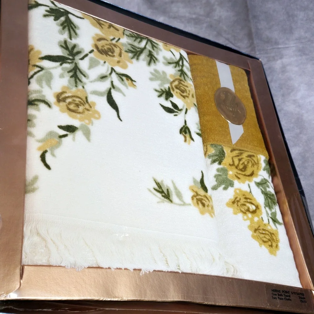 NIB Vintage 60s Martex Needle‎ Point Floral Towels Yellow White 2 Face 1 Bath